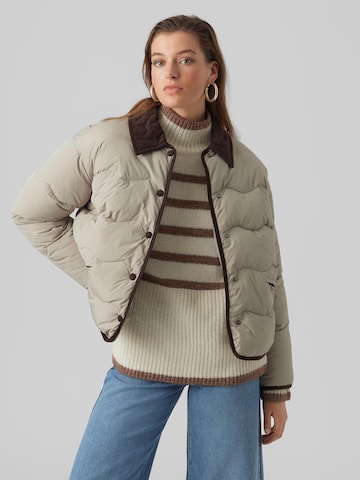 VERO MODA - Chaqueta de entretiempo 'Iris' en gris: frente