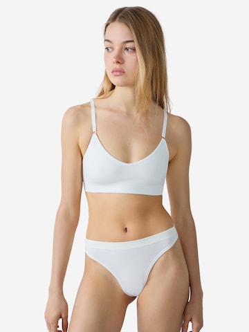ETAM Thong 'Amande' in Beige: front