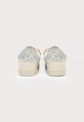 STEVE MADDEN Низкие кроссовки 'Daybreak' в Бежевый