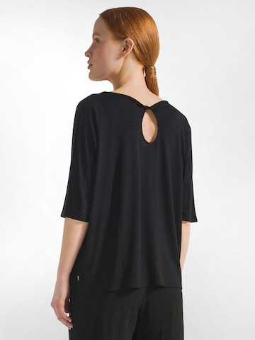 Maglietta di DEHA in nero