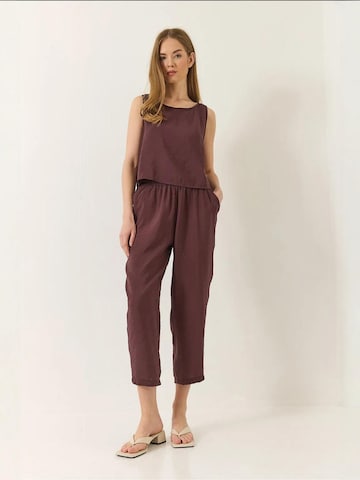 Completo pantalone di Bianco Lucci in lilla