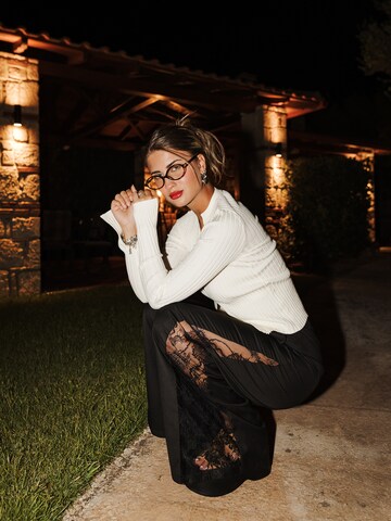 évasé Pantalon SNOBARIA en noir