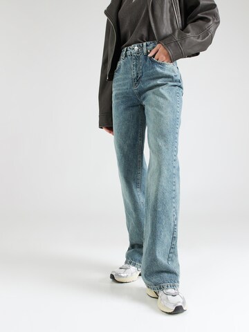 Trendyol Loose fit Jeans in Blue