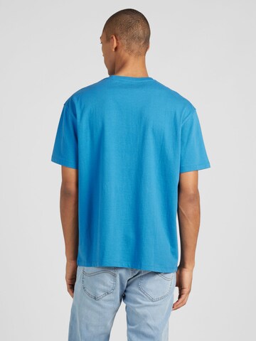 WRANGLER T-shirt i blå