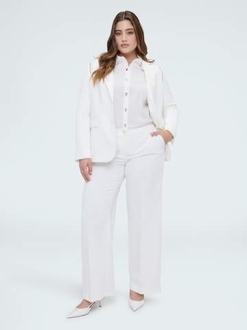 regular Pantaloni di Fiorella Rubino in bianco