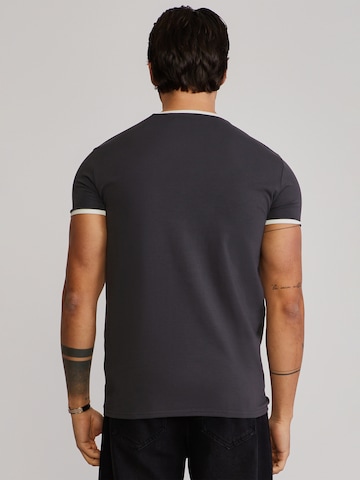SikSilk Shirt in Grijs