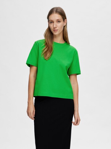 T-shirt 'ESSENTIAL' SELECTED FEMME en vert : devant