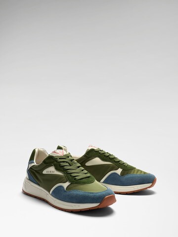 GUESS Sneaker 'Aria' in Grün