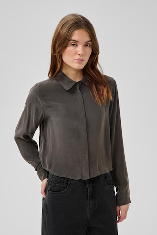 My Essential Wardrobe - Camisa em cinzento