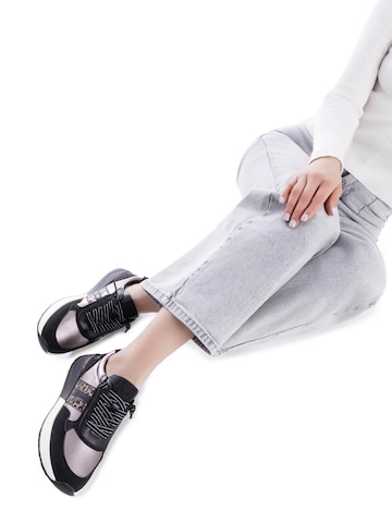 Chaussure de sport '14467202' Xti en noir