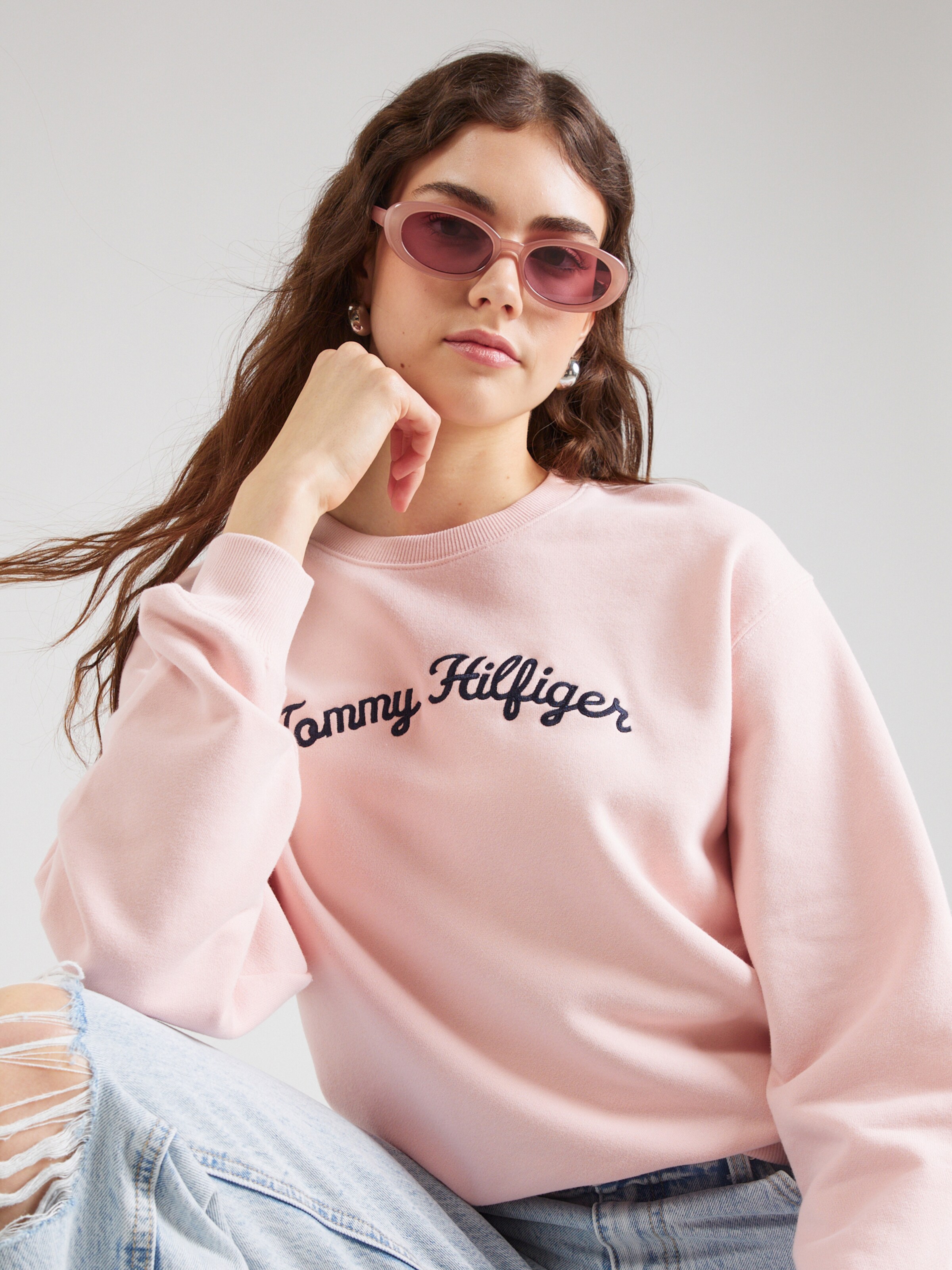 TOMMY HILFIGER Sweatshirt in Rose ABOUT YOU