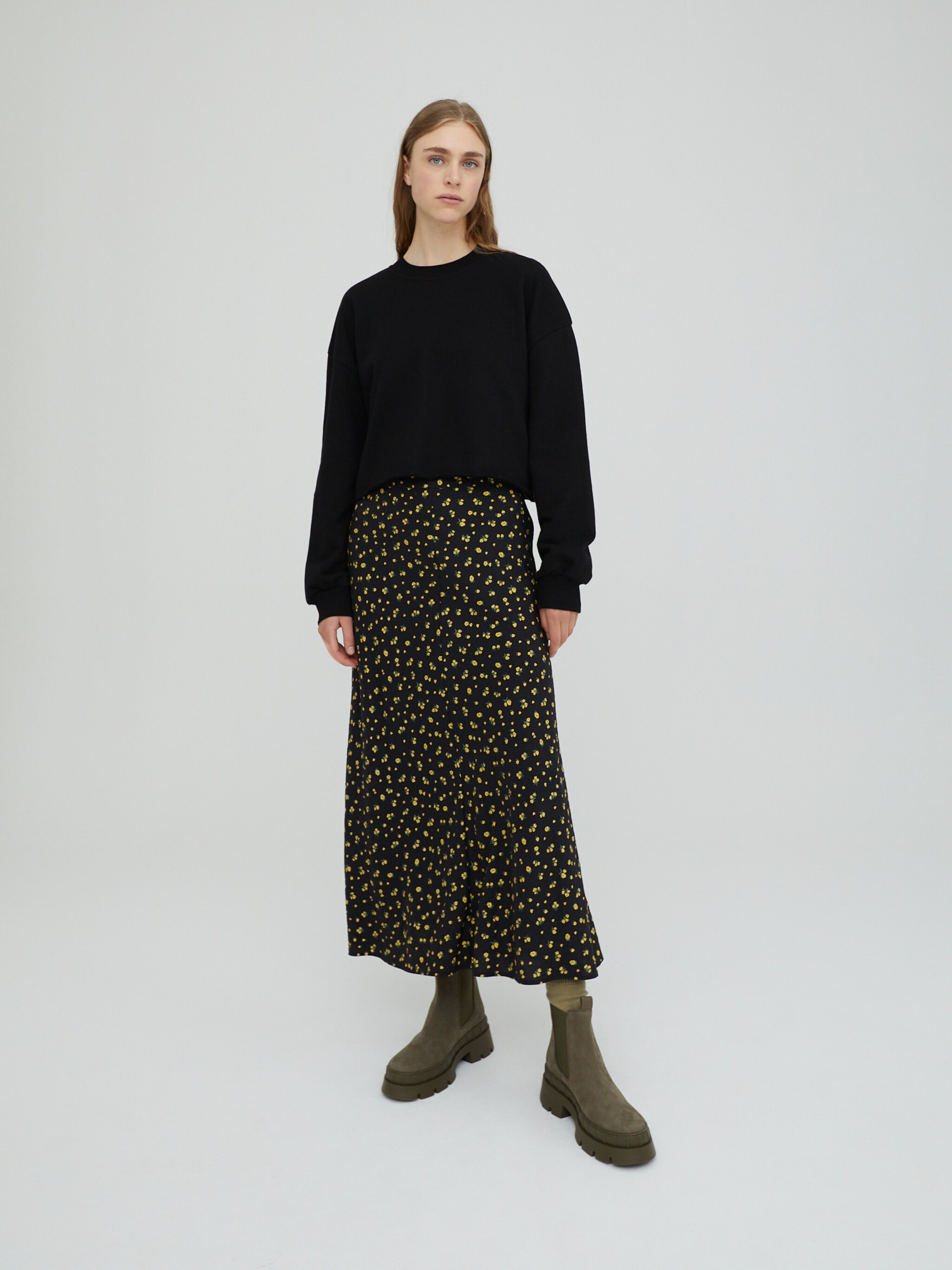 EDITED Producten Sweatshirt 'Renata' Zwart