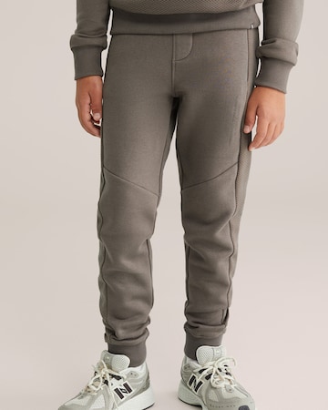 WE Fashion Tapered Jogginghose in Braun: Vorderseite