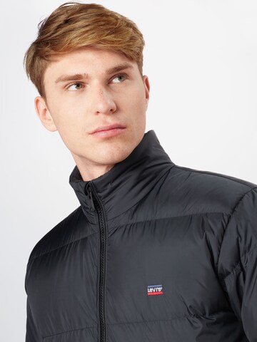 LEVI'S ® Winterjas 'Fillmore Short Jacket' in Zwart