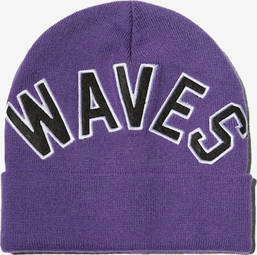 Bershka Beanie in Purple: front