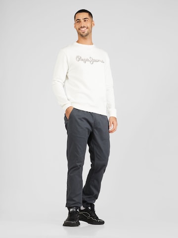 Pepe Jeans Sweatshirt 'RYAN' i hvit