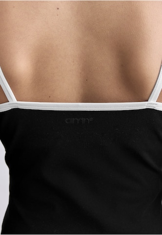 Aim'n Sports top 'Sense' in Black