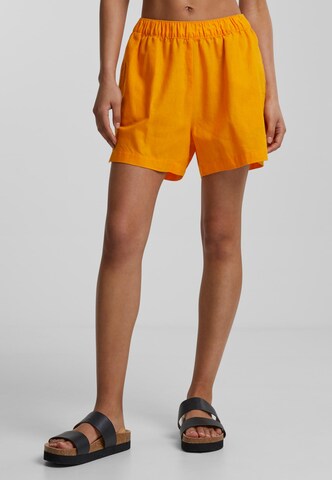 Urban Classics Loosefit Byxa i orange: framsida