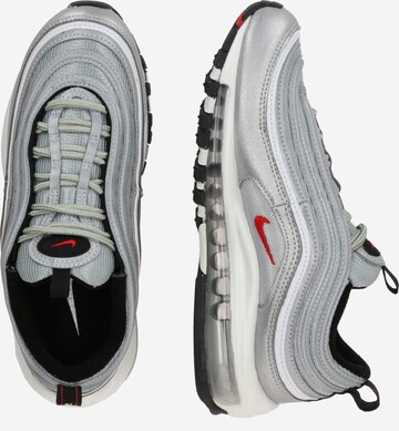 Baskets basses Nike Sportswear en argent