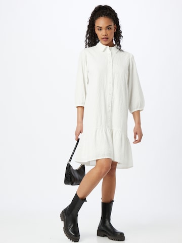 Robe-chemise 'Eden' minus en blanc