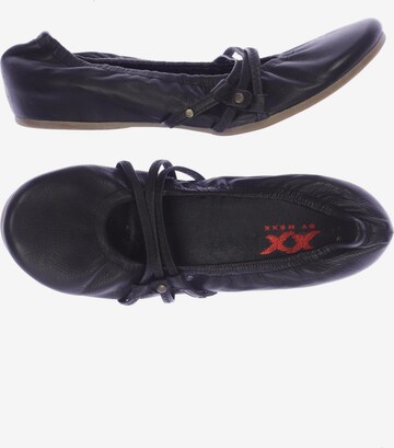 MEXX Flats & Loafers in 38 in Black: front