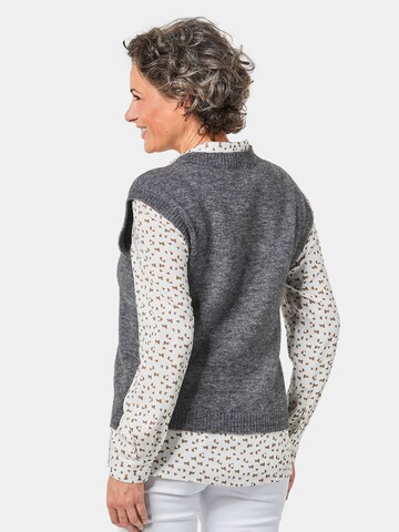 Goldner Pullover in Grau