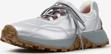 Baskets basses 'Drift Trail' CAMPER en argent : devant
