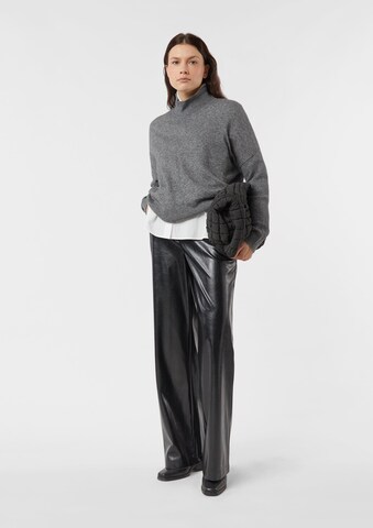 COMMA Flared Trousers in Black