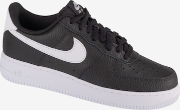 Baskets basses 'Nike Air Force 1 07' NIKE en noir : devant