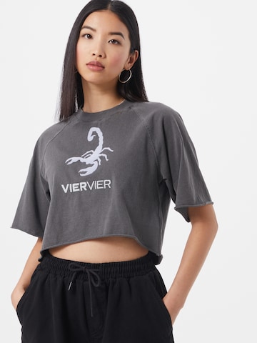 VIERVIER Shirt 'Zoe' in Grijs: voorkant