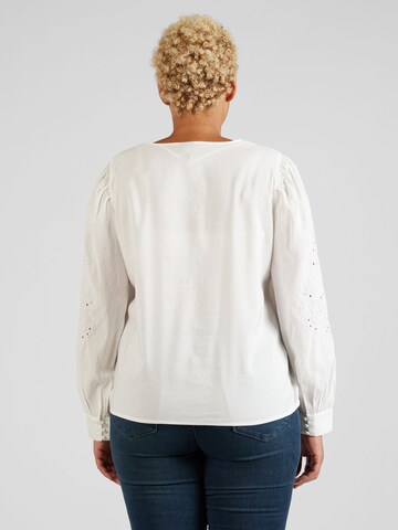 Vero Moda Curve Blouse 'Sani' in White