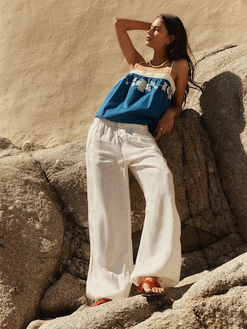 Wide leg Pantaloni di Bhoem in beige: frontale