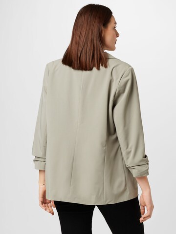 ABOUT YOU Curvy - Blazer 'Naima' en verde