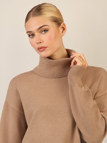 APART Knitted dress in Beige