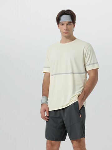 YOUTHUP Performance Shirt in Yellow