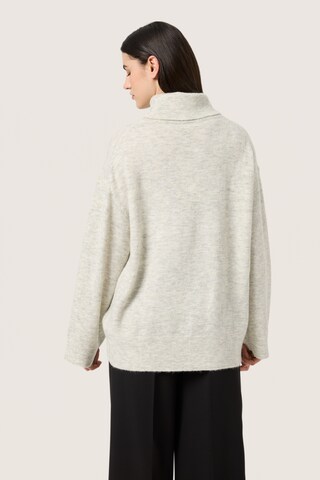 SOAKED IN LUXURY Pullover 'Rakel' in Grau