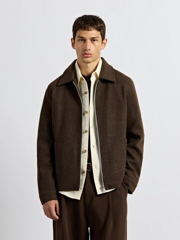 Burocs Between-Season Jacket in Brown