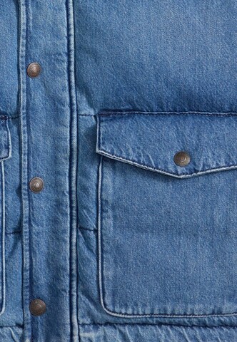 LEVI'S ® Kurtka przejściowa 'OUTERLANE' w kolorze niebieski
