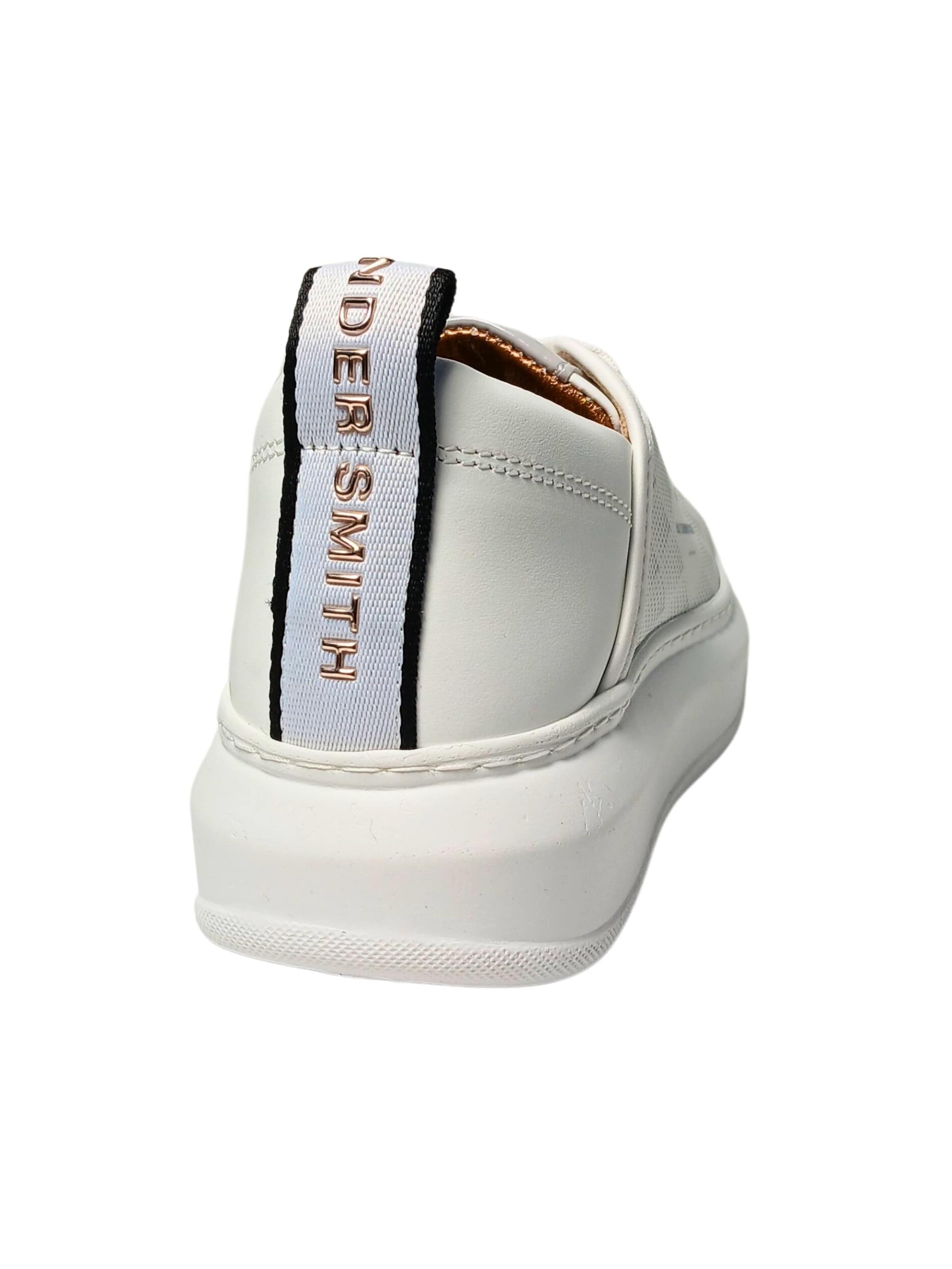 Baskets basses Alexander Smith en blanc