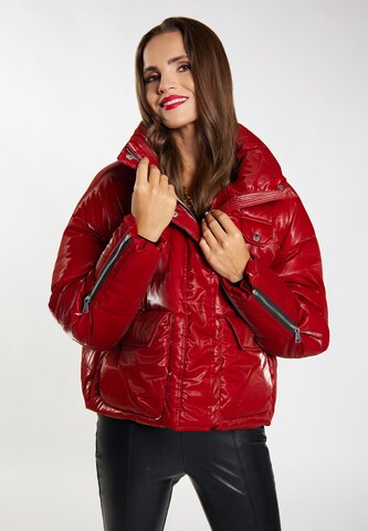 faina Winter Jacket in Red: front