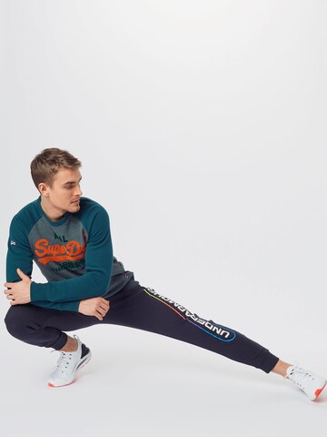 Superdry Zwężany krój Bluzka sportowa w kolorze szary