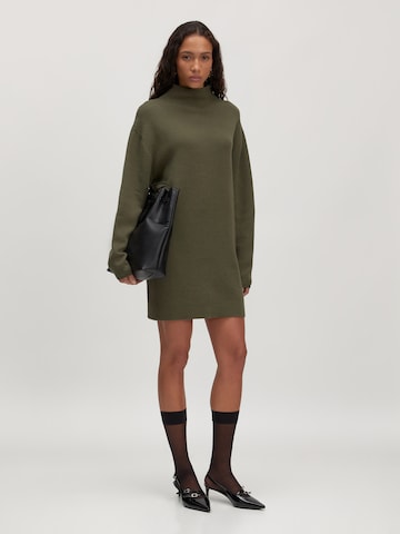EDITED Maxi šaty 'Ola Dress' – zelená