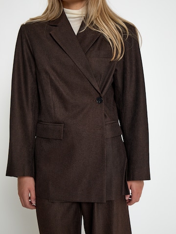 Peppercorn Blazers 'Salto' in Bruin