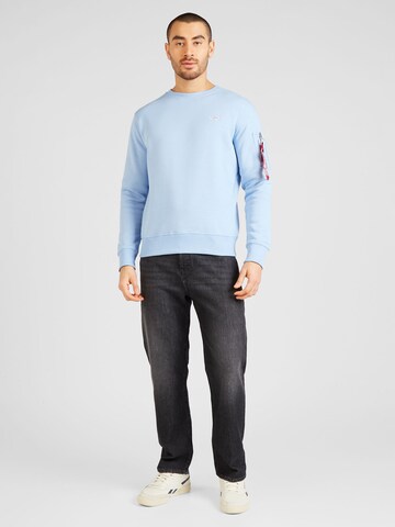 ALPHA INDUSTRIES Sweatshirt in Blau