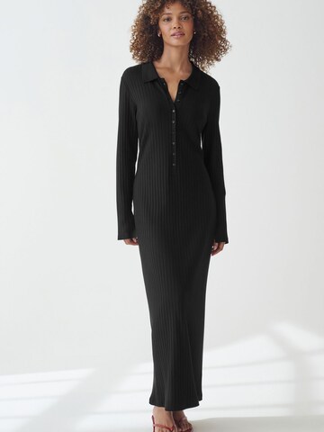 Robe Next en noir : devant