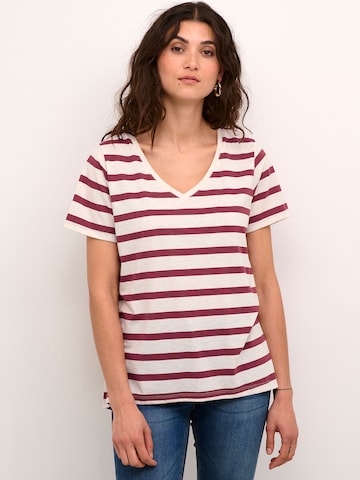 Cream T-Shirt 'Larsa' in Rot: Vorderseite