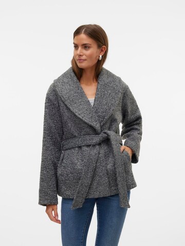 VERO MODA Between-Season Jacket 'VMElitebergen' in Grey