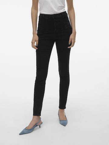 Vero Moda Tall - Skinny Vaquero 'Sophia' en negro: frente