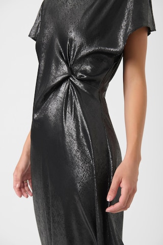 SOAKED IN LUXURY Jurk 'Mirmir' in Zwart
