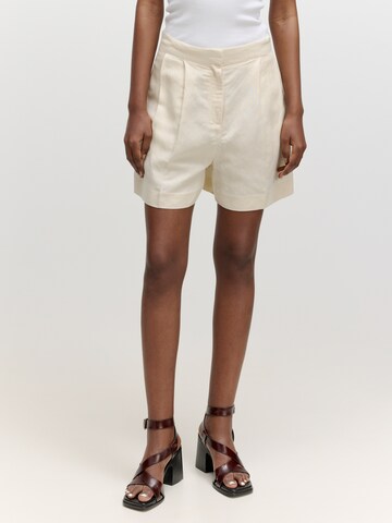 EDITED Loose fit Pleated Pants 'Devyn' in White: front